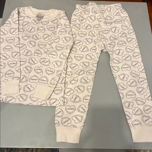 Hanna Andersson Cream Pajama Set with Heart Print